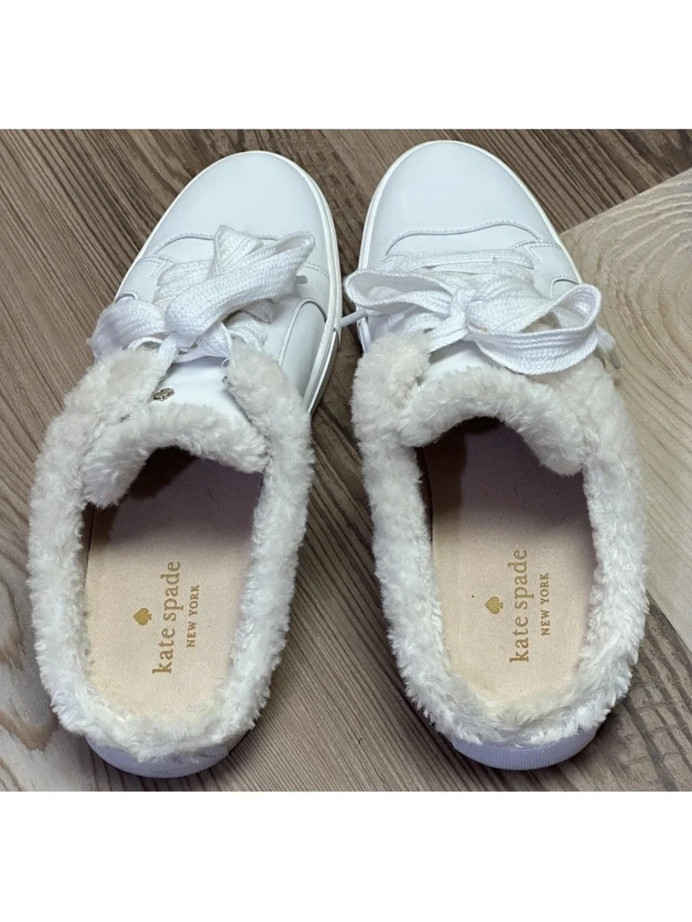Kate Spade Fez Mule Faux Fur Wht Large Logo Leather Slip On Shoes Women Size 9B